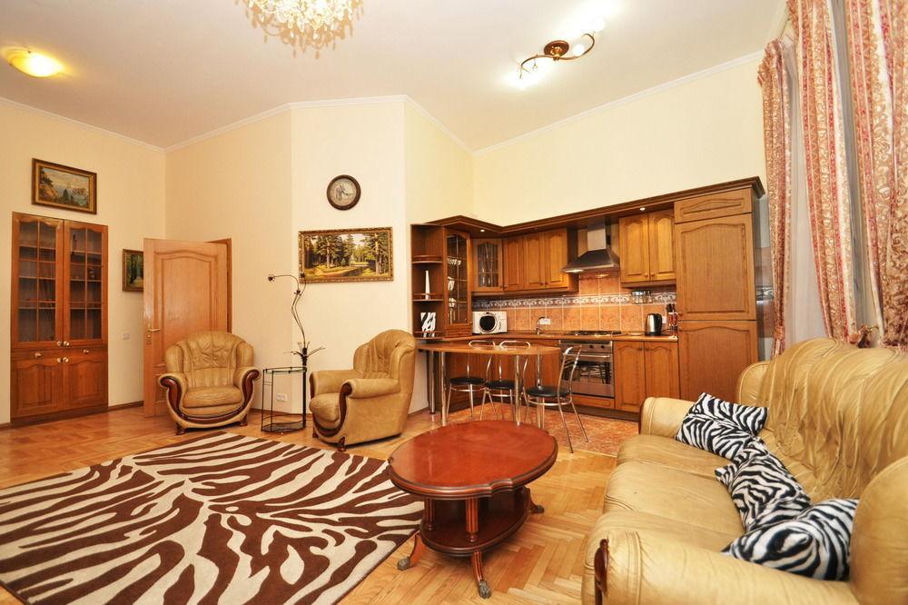 Hostel Kreschatik Kiev Exterior photo