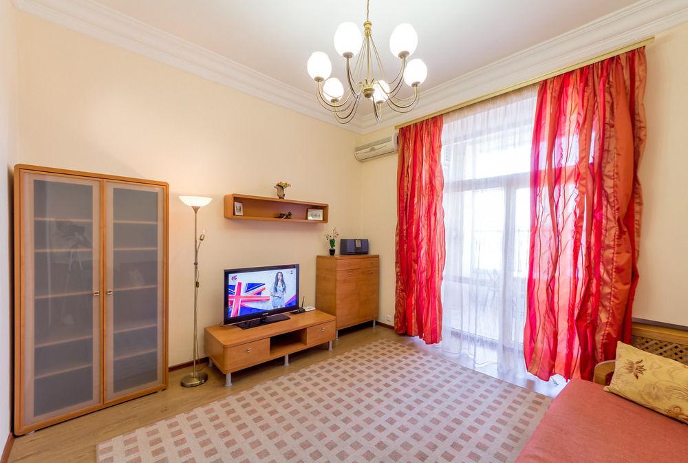 Hostel Kreschatik Kiev Exterior photo