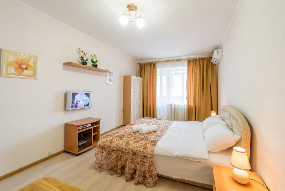 Hostel Kreschatik Kiev Exterior photo