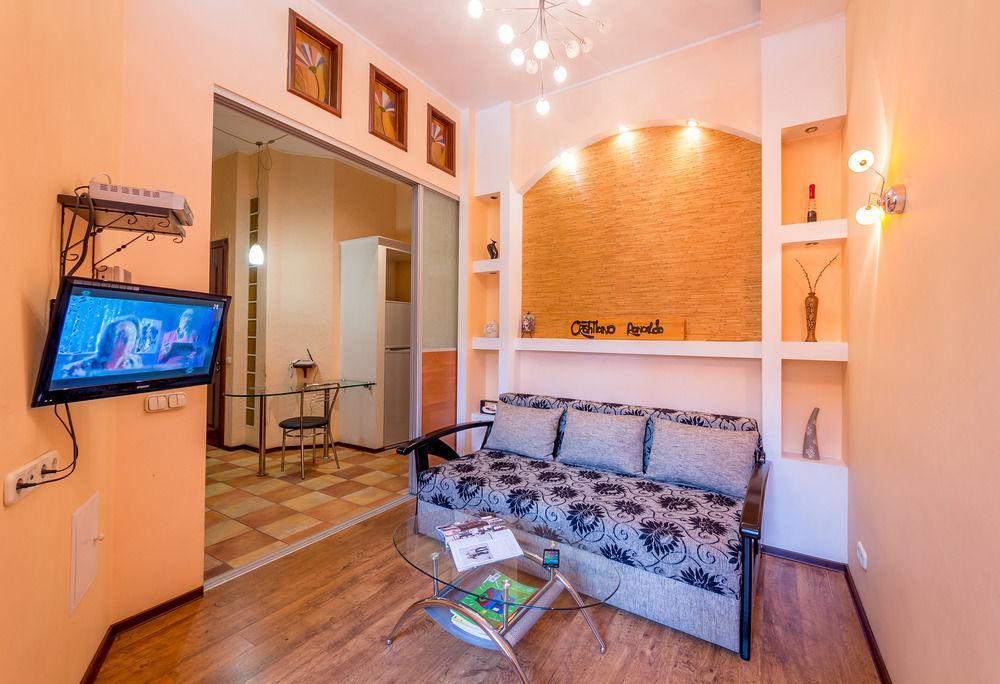 Hostel Kreschatik Kiev Exterior photo