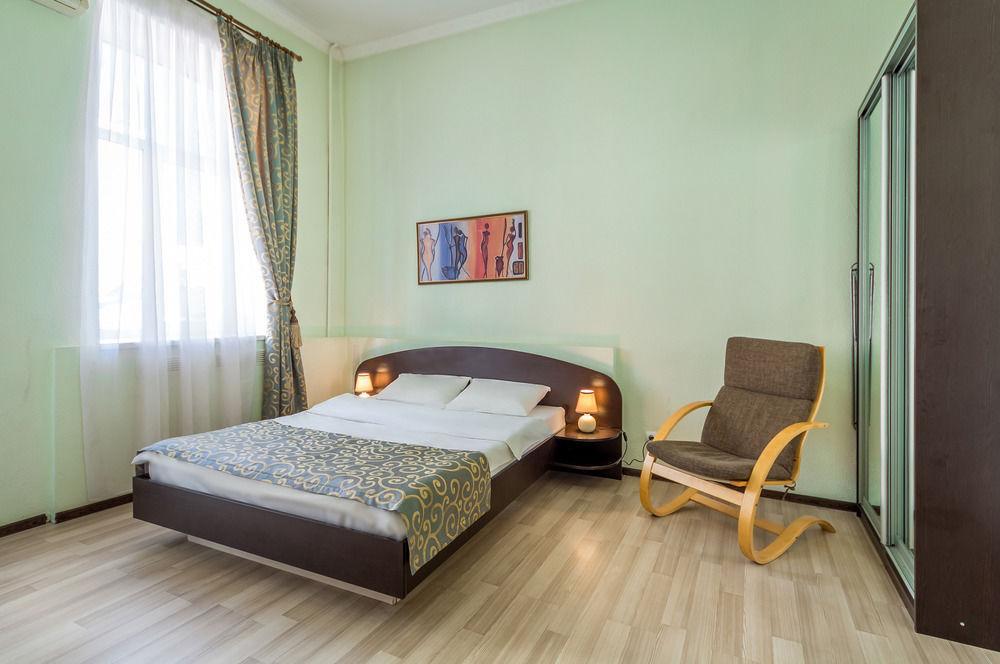 Hostel Kreschatik Kiev Exterior photo