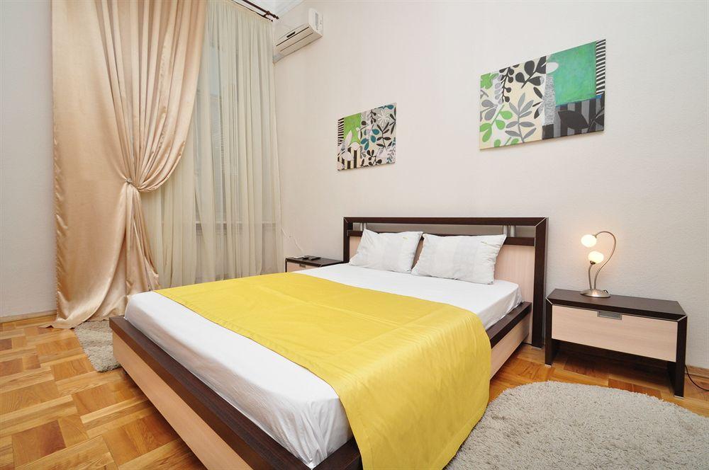 Hostel Kreschatik Kiev Exterior photo