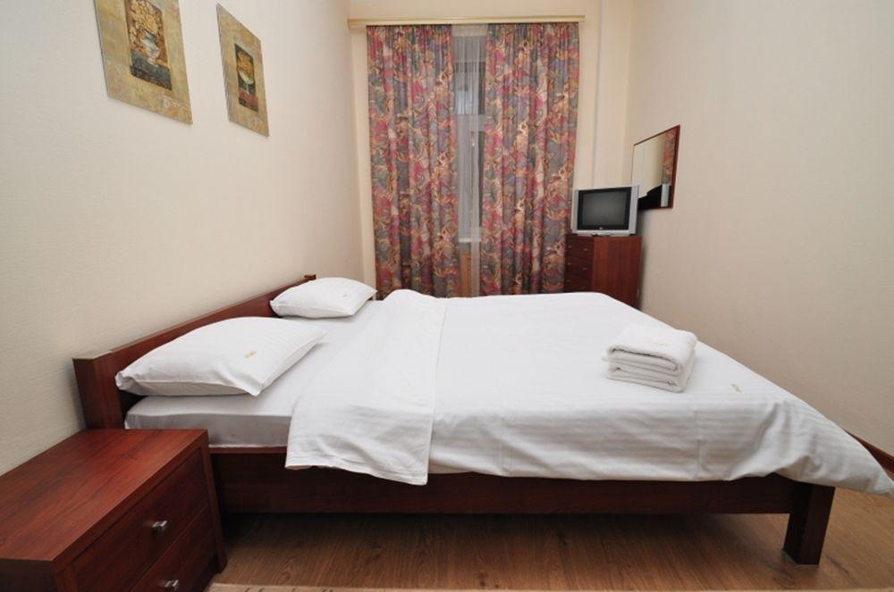 Hostel Kreschatik Kiev Exterior photo